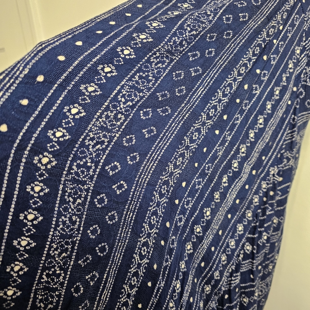 Torrid size 3 navy and rainbow embroidered tank top NWT - Picture 6 of 9